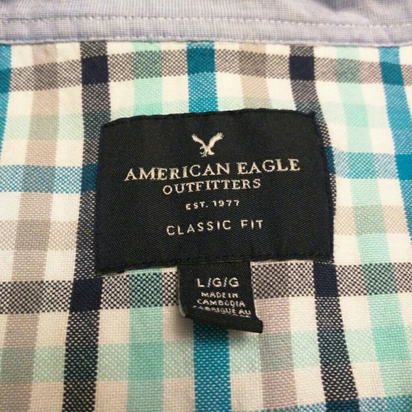 American Eagle Classic Fit Button Down - Large - Picture 2 of 4